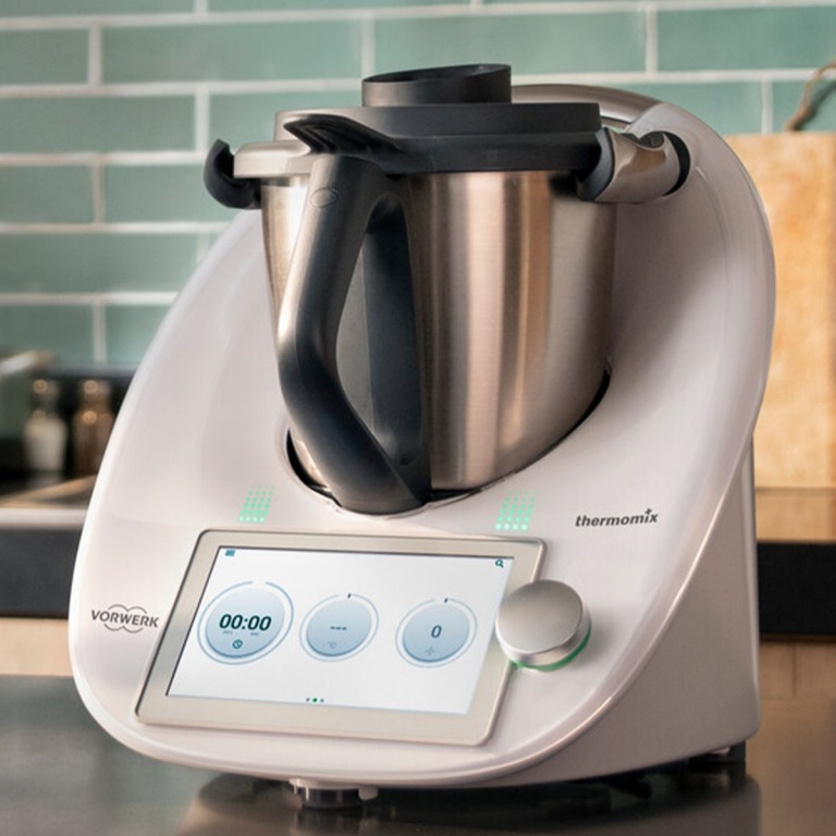 thermomix webseite ankerlink 1200x1200px int thermomix TM6 refresh key visual 05 medium angebote