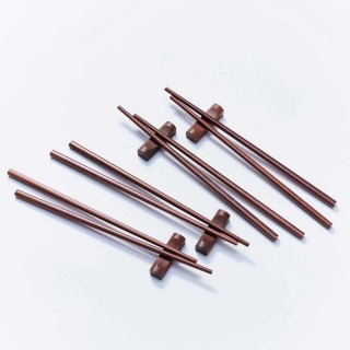 4 Stäbchen-Set inkl. Bänkchen 4 Stäbchen-Set inkl. Bänkchen