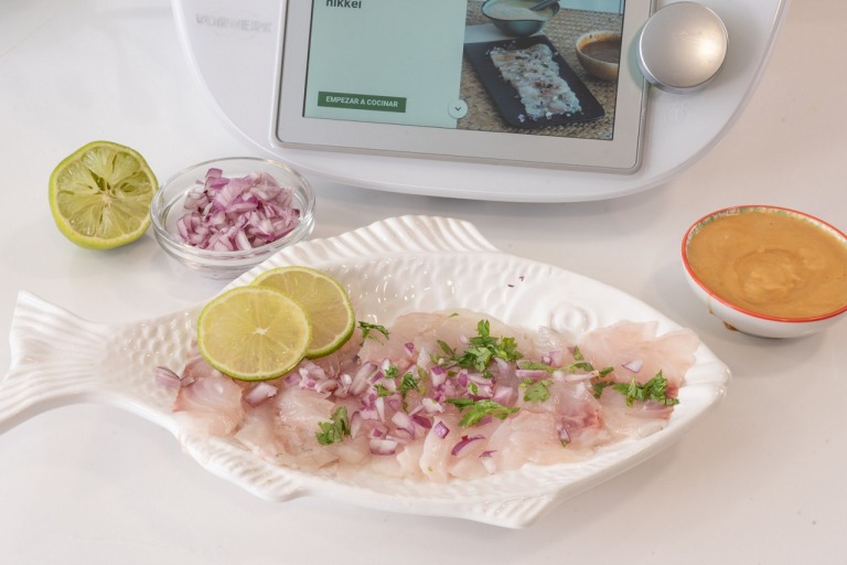 Tiradito de lubina Nikkei en Thermomix